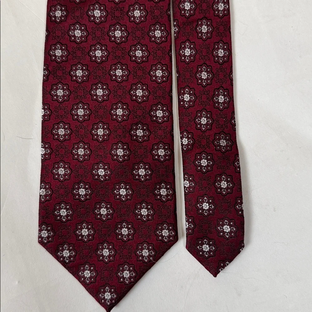 Burma Bibas Men’s Necktie XL Burgundy Jacquard Geometric Pattern 100% Silk Tie